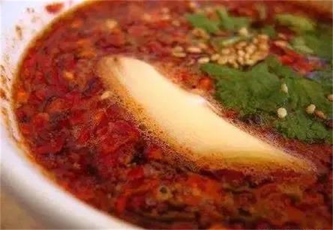 大理特色美食推薦：去大理，一定要吃一場生皮