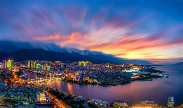 云南旅游,云南旅行社,云南團(tuán)建公司,云南策劃公司,云南會議會展,云南活動執(zhí)行,大理旅游,大理旅行社,大理團(tuán)建公司,大理策劃公司,大理會議會議會展,大理活動執(zhí)行：夜游大理，有多愜意？