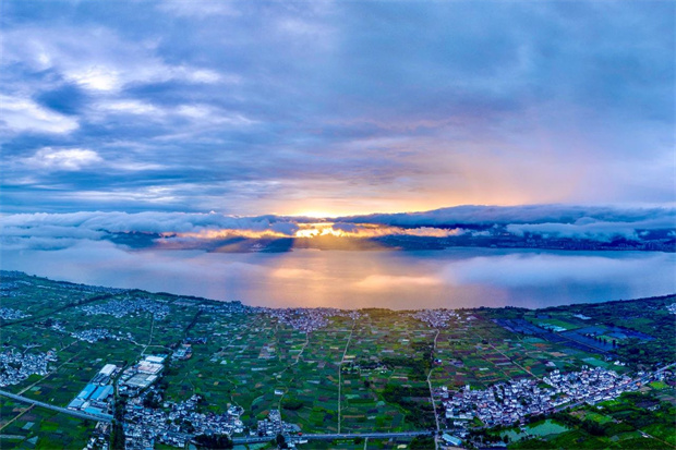 云南旅游,云南旅行社,云南團(tuán)建公司,云南策劃公司,云南會(huì)議會(huì)展,云南策劃執(zhí)行,大理旅游,大理旅行社,大理團(tuán)建公司,大理策劃公司,大理會(huì)議會(huì)展：來大理，快樂過夏天！